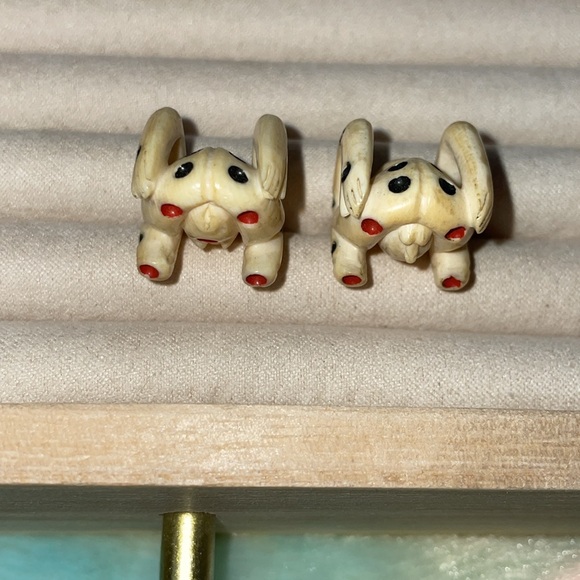 Eldred’s Antique’s Other - RARE Vintage 1900-1910.  Two carved ivory erotic dice.